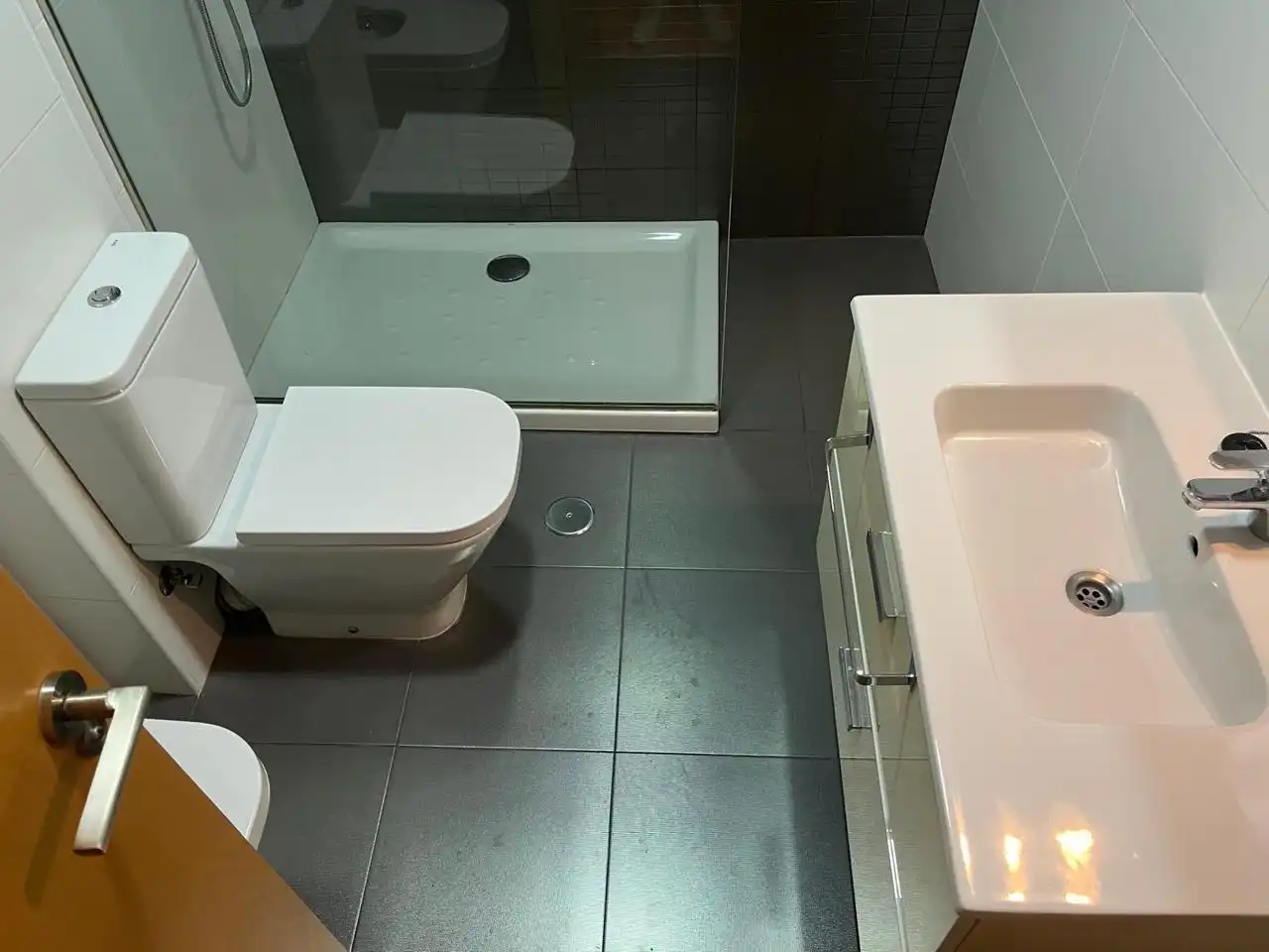 Baño de Piso en venta en Alicante / Alacant con Aire acondicionado