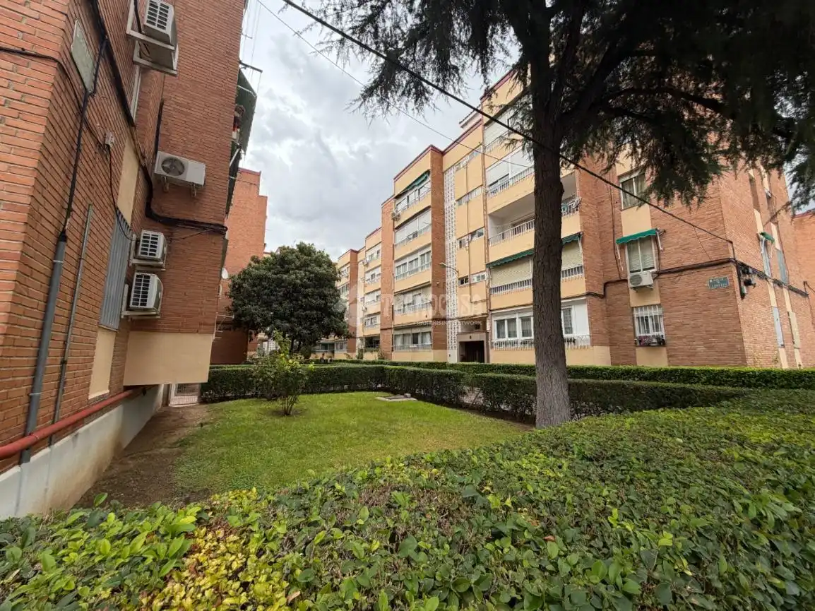 Piso con ascensor en venta en Av. de la Constitución, imagen 2