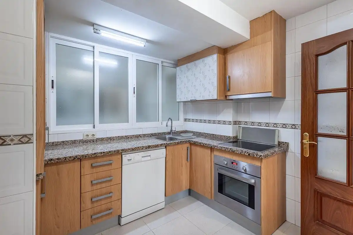 Kitchen of Flat for rent in Ronda