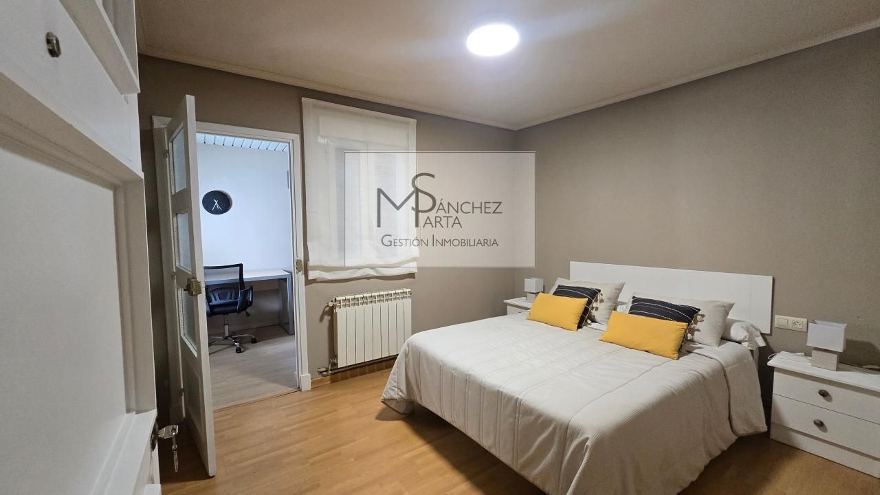 Habitación de Piso en venta en Ourense Capital  con Calefacción y Terraza