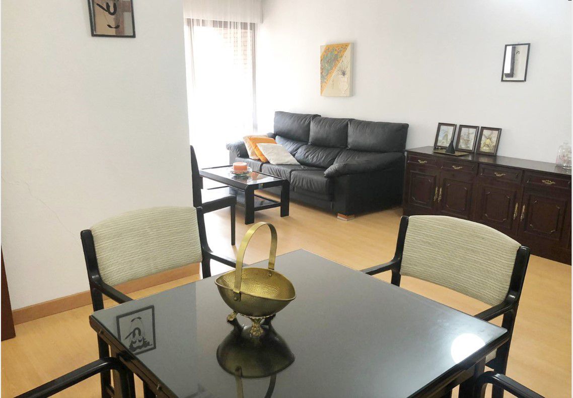 Sala de estar de Piso de alquiler en Salamanca Capital con Calefacción, Amueblado y Balcón