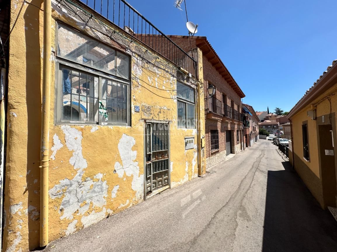 Exterior view of Single-family semi-detached for sale in Los Santos de la Humosa  with Terrace