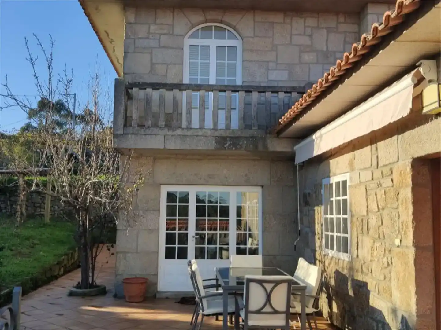 Terrassa de Casa o xalet en venda en Vilanova de Arousa amb Piscina i Balcó
