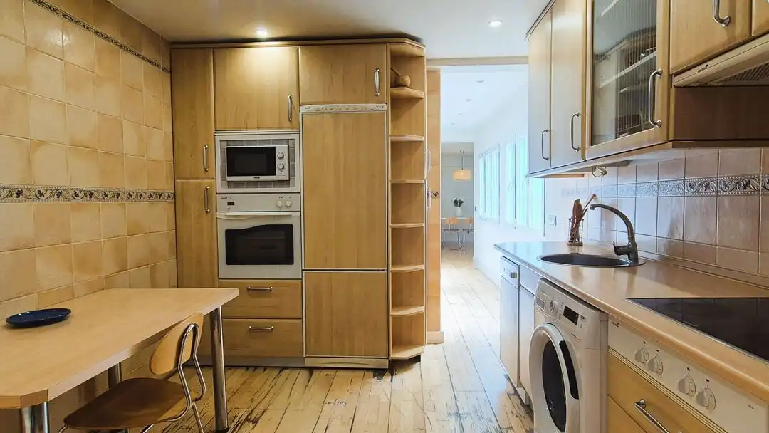 Cocina de Piso en venta en  Pamplona / Iruña con Calefacción, Parquet y Trastero