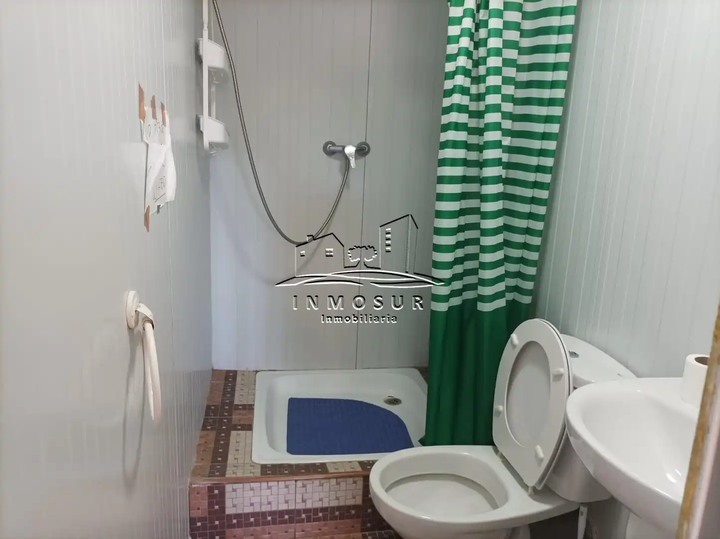 Bany de Casa o xalet en venda en Lucena amb Piscina i Moblat