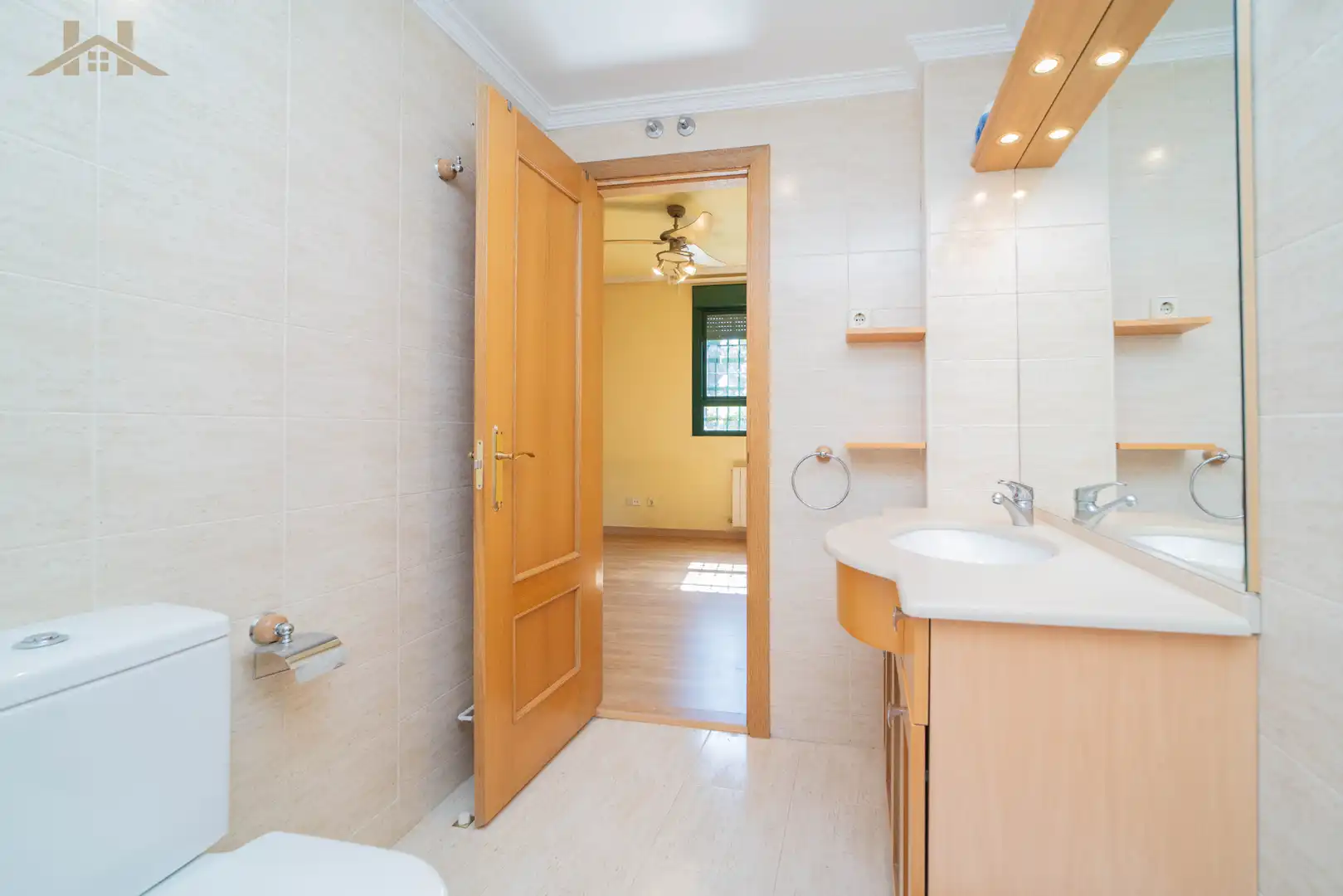 Baño de Piso en venta en Boadilla del Monte con Aire acondicionado, Calefacción y Jardín privado