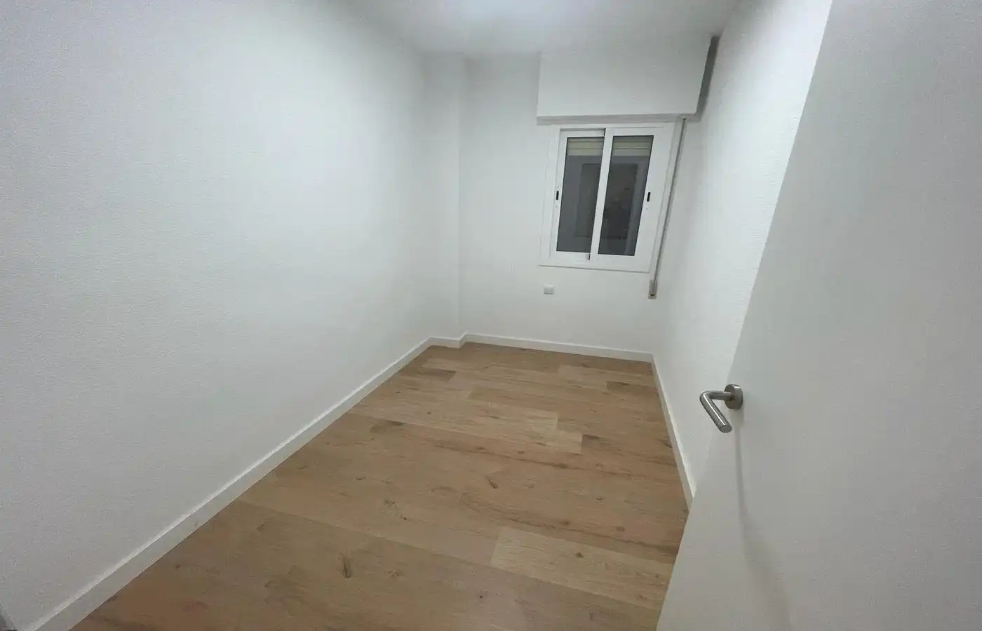 Habitación de Piso en venta en Alcanar con Parquet y Balcón