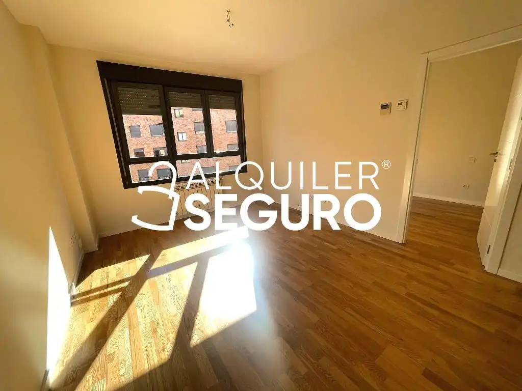 Habitación de Piso de alquiler en Madrid con Aire acondicionado, Calefacción y Trastero