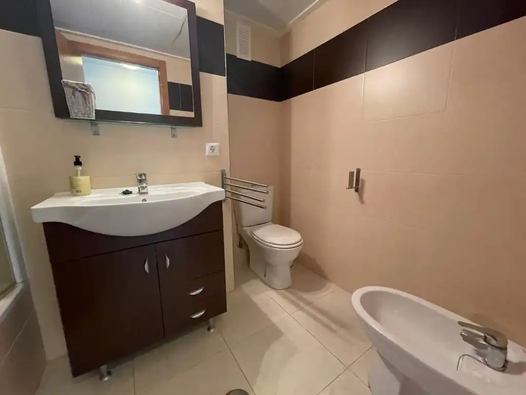 Bany de Apartament en venda en La Manga del Mar Menor amb Terrassa, Piscina i Balcó
