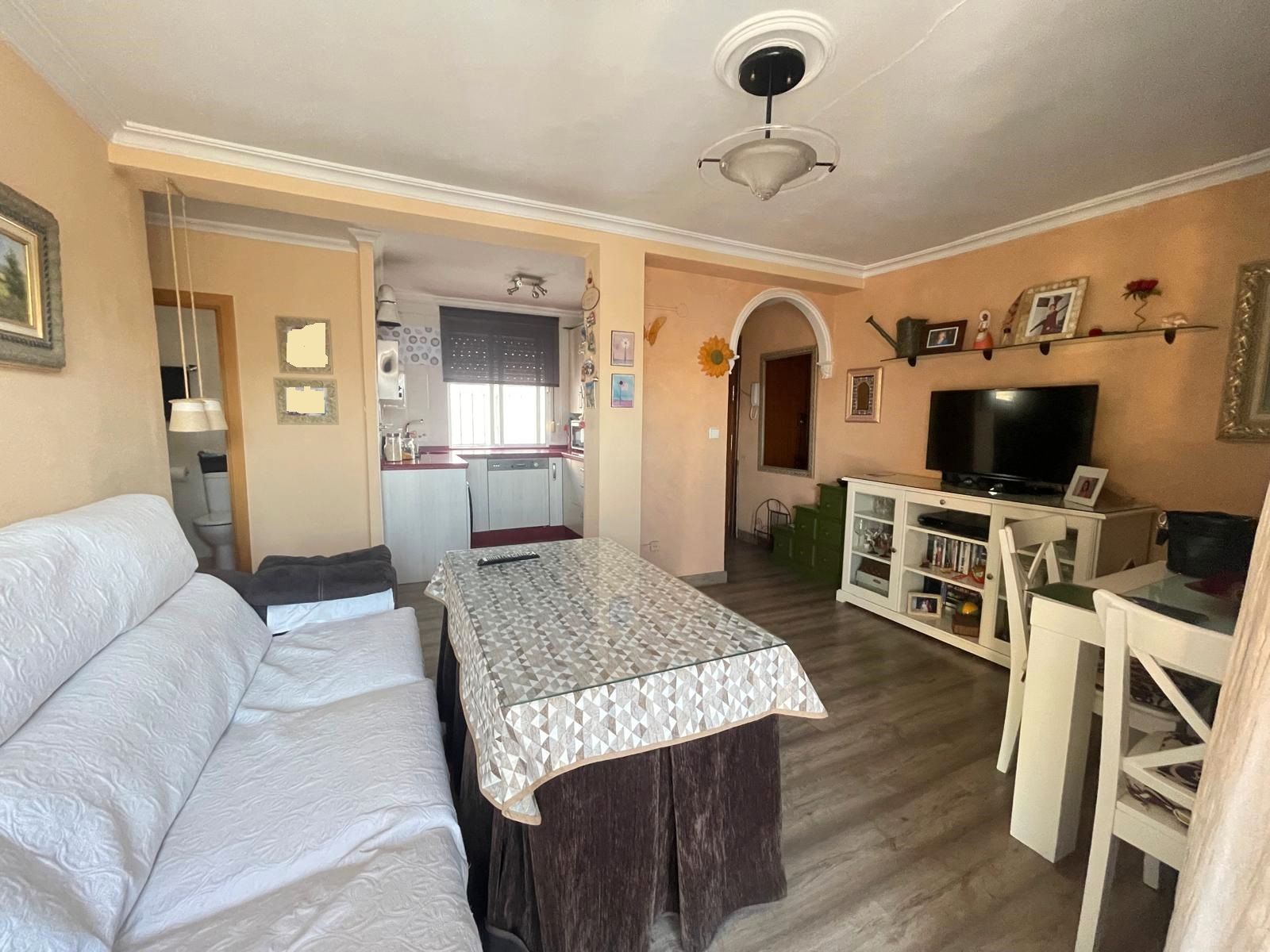 Sala d'estar de Pis en venda en Camas amb Aire condicionat i Terrassa