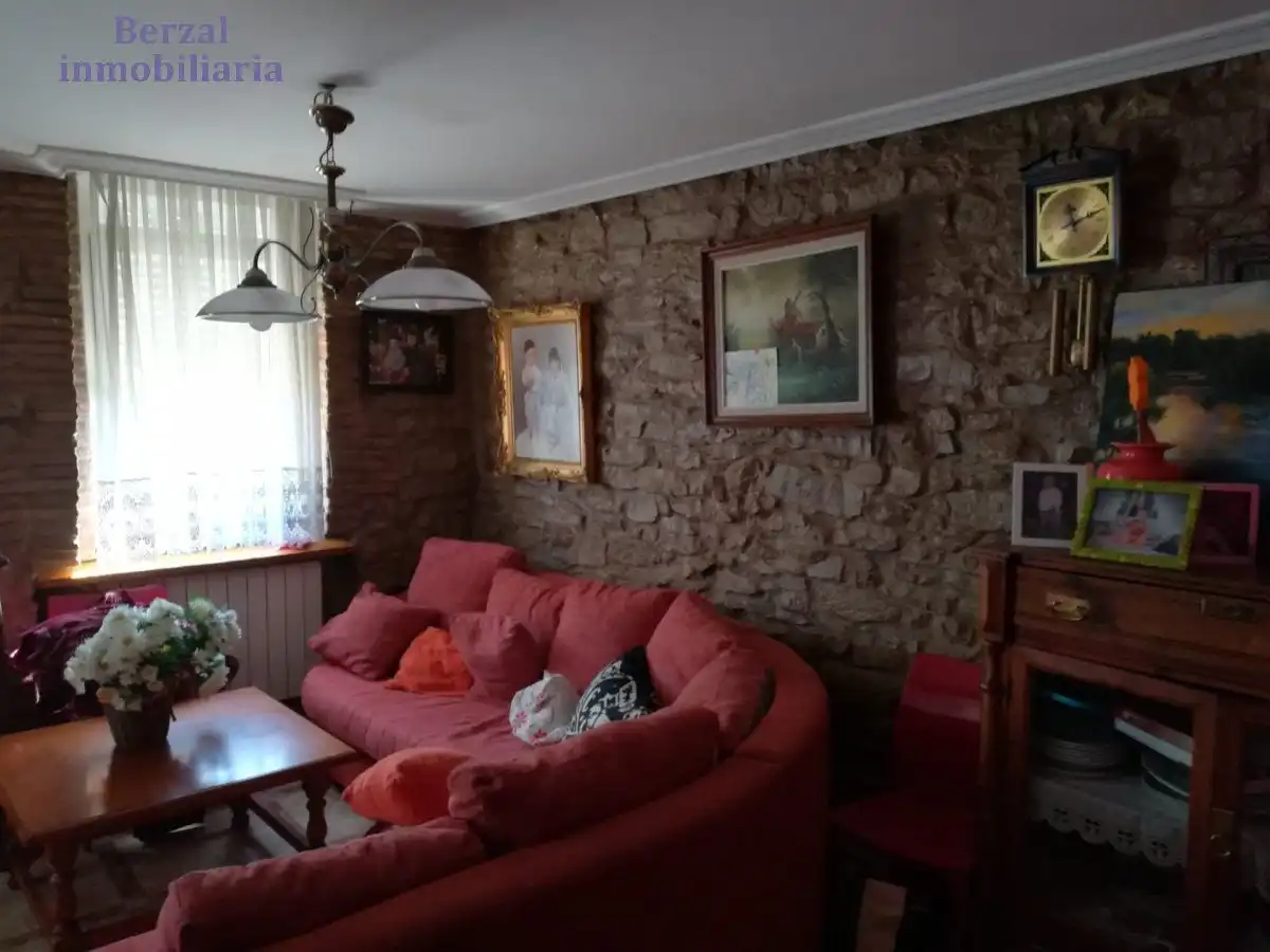 Living room of Country homes for sale in  Logroño  with Private garden, Storage room and Balcony