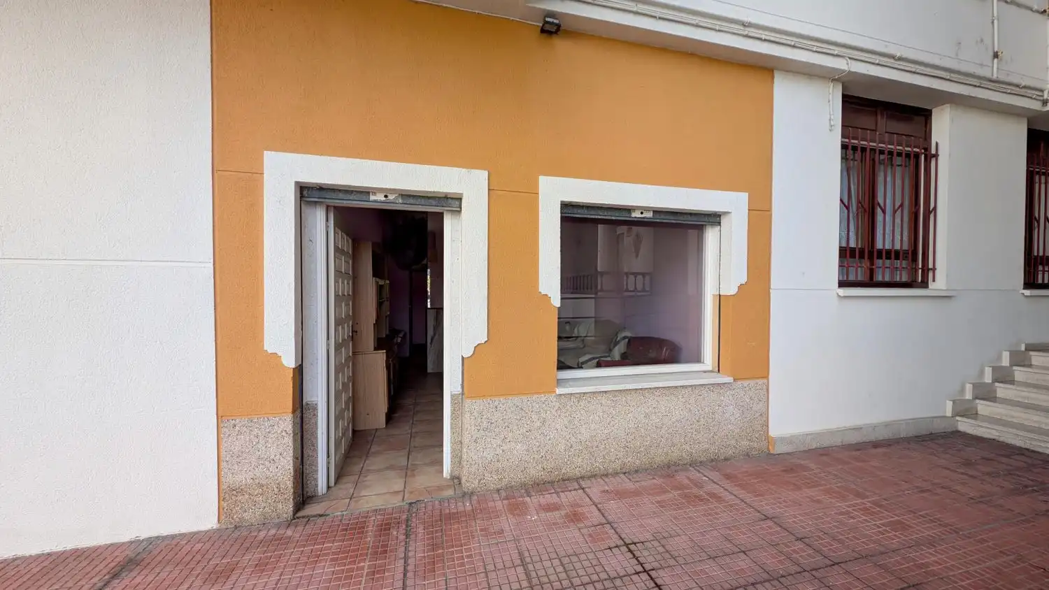 Local comercial en venda a San lorenzo 6