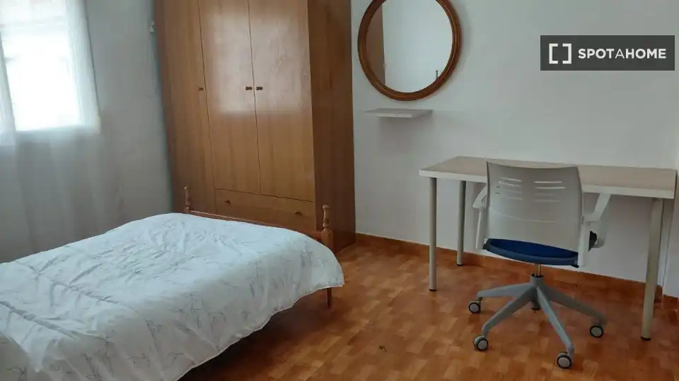 Room in Valencia, Valencia