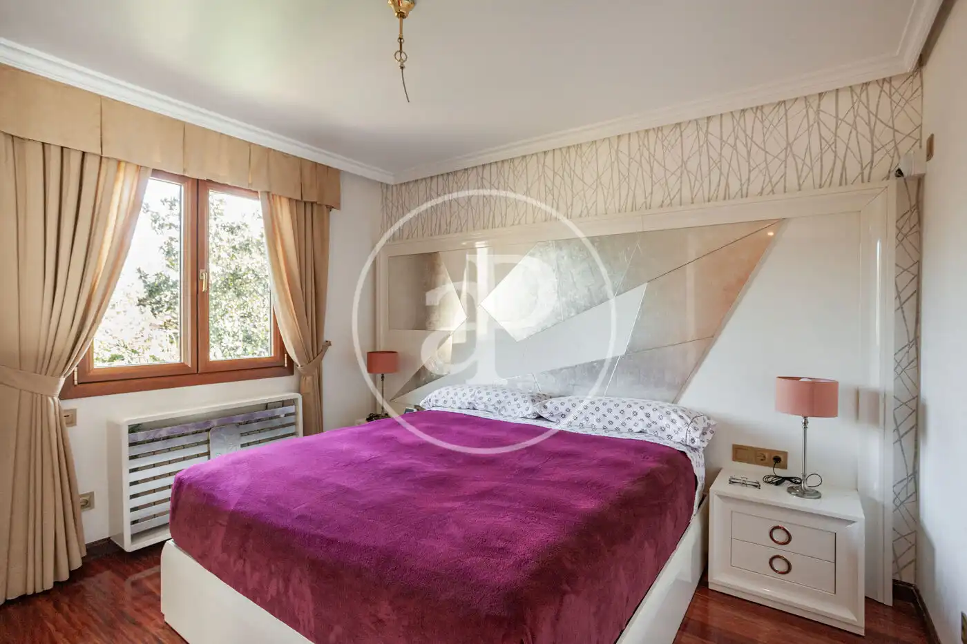 Habitación de Casa o chalet en venta en Pozuelo de Alarcón con Aire acondicionado, Calefacción y Jardín privado