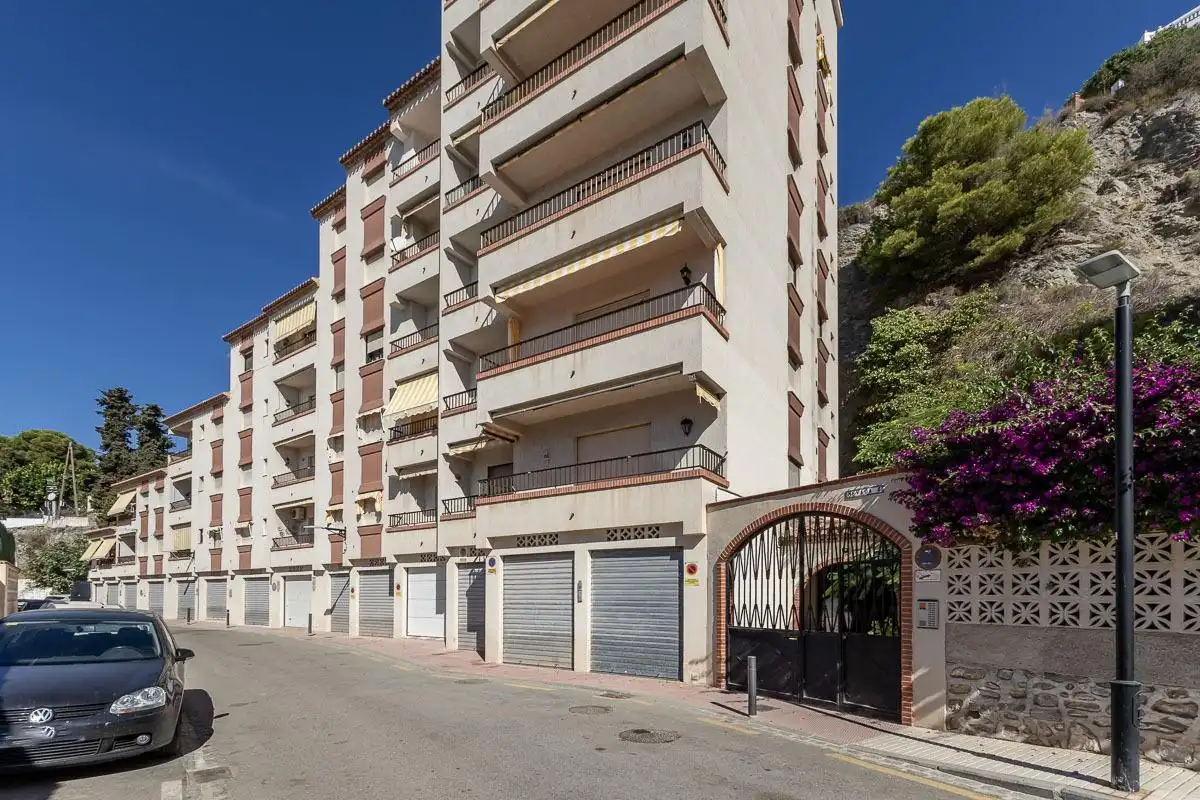 Vista exterior de Pis en venda en Almuñécar amb Terrassa i Traster
