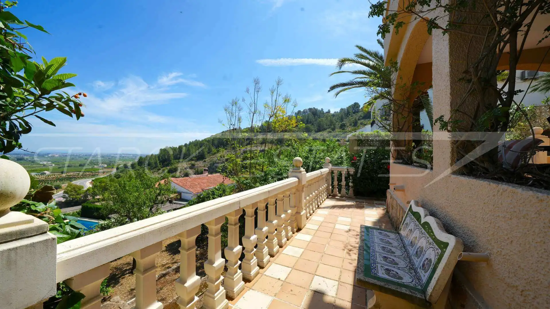 Vista exterior de Casa o xalet en venda en Benidoleig amb Aire condicionat i Piscina