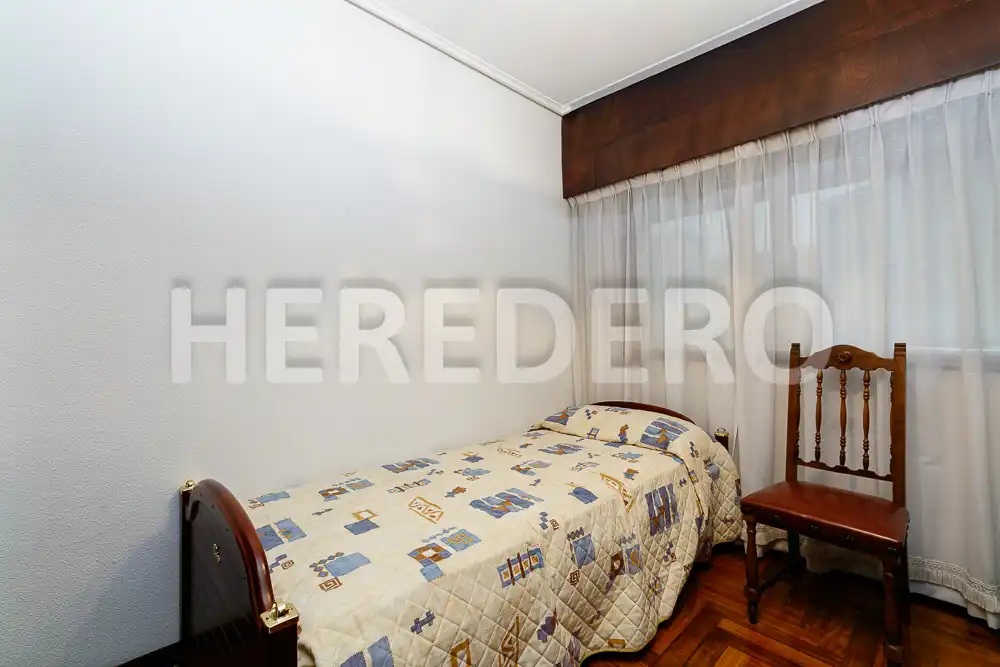 Bedroom of Flat for sale in Vigo   with Heating, Storage room and Balcony