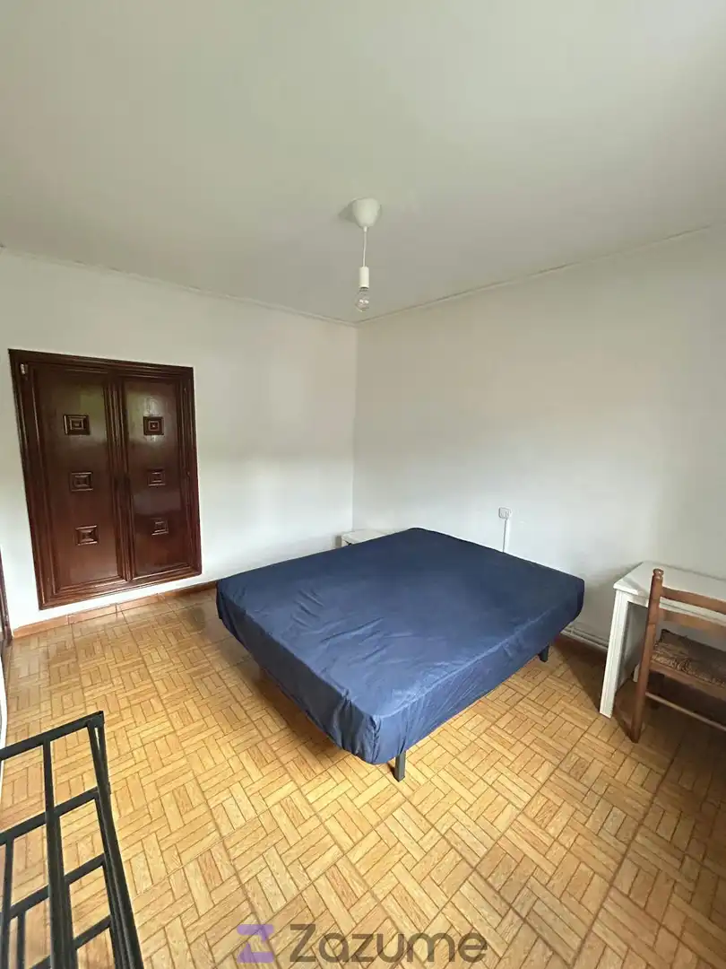Bedroom of Flat for rent in Langreo  with Heating, Furnished and Oven