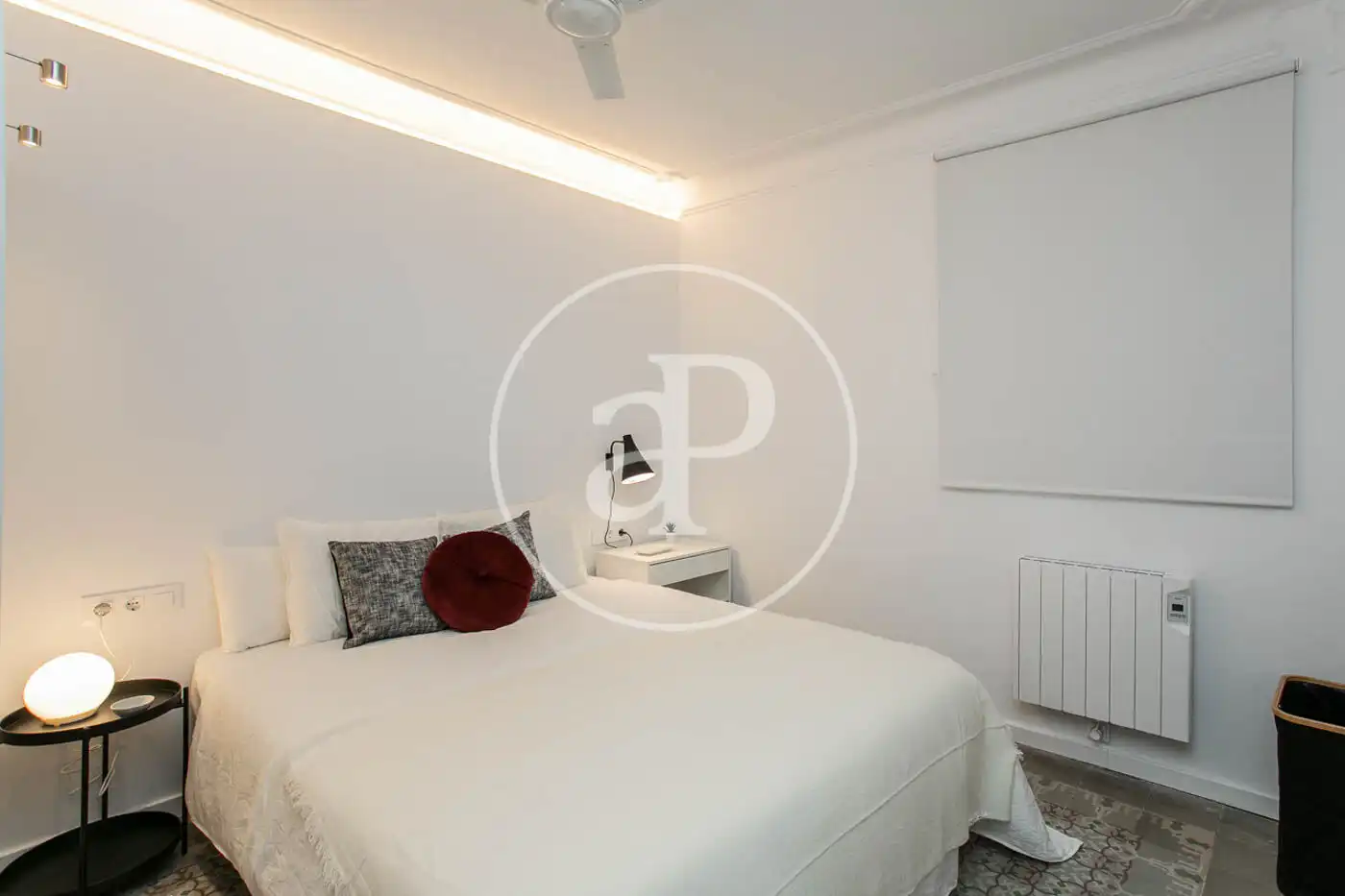 Schlafzimmer von Wohnung zum Verkauf in Barcelona mit Heizung, Terrasse und Möbliert