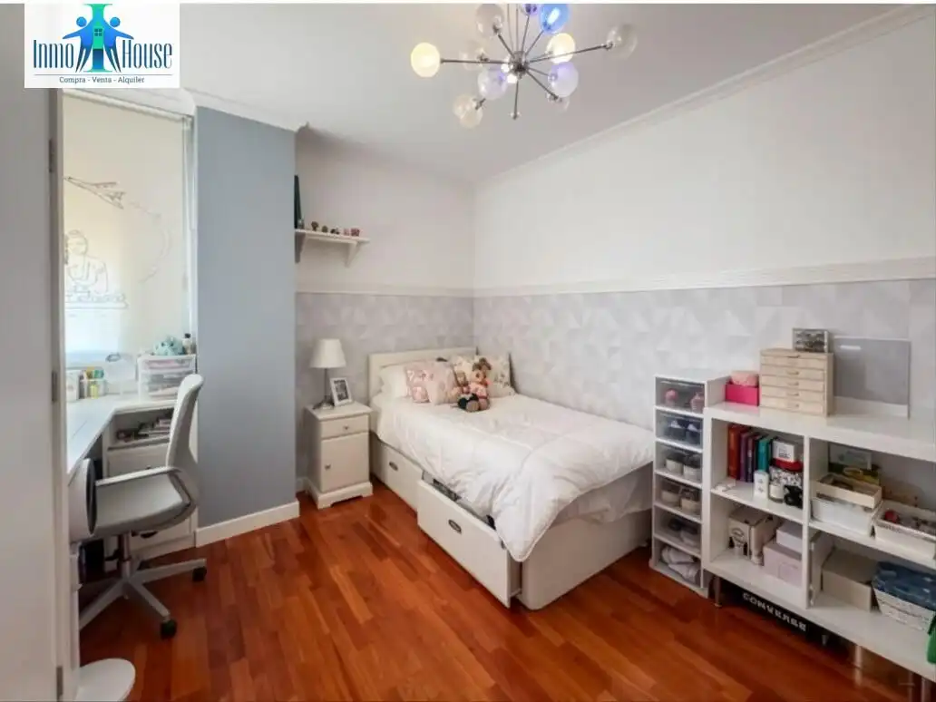 Bedroom of Flat for sale in Albacete  with Air Conditioner, Heating and Storage room