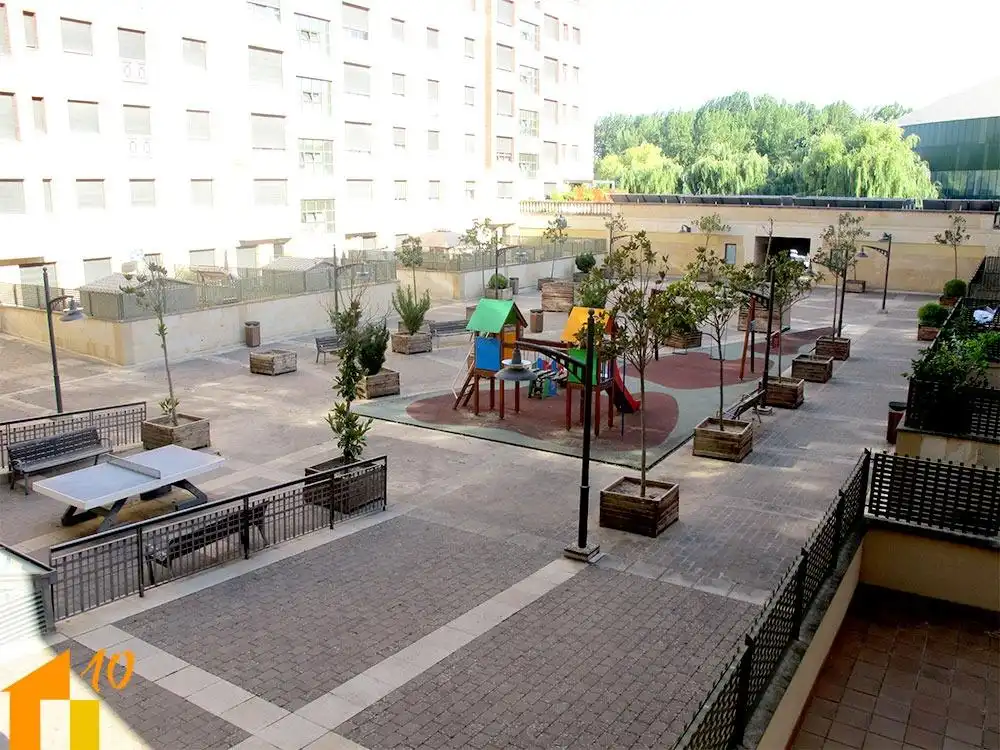 Terrassa de Pis en venda en Burgos amb Calefacció, Terrassa i Traster