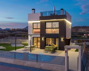 Vista exterior de Casa o xalet en venda en Villajoyosa / La Vila Joiosa amb Aire condicionat, Terrassa i Piscina