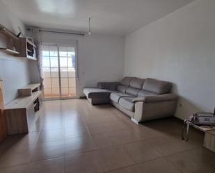 Sala d'estar de Apartament en venda en Roquetas de Mar amb Aire condicionat i Balcó