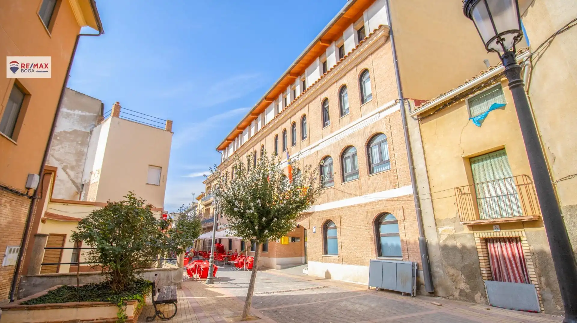 Außenansicht von Wohnung zum Verkauf in Novallas mit Terrasse