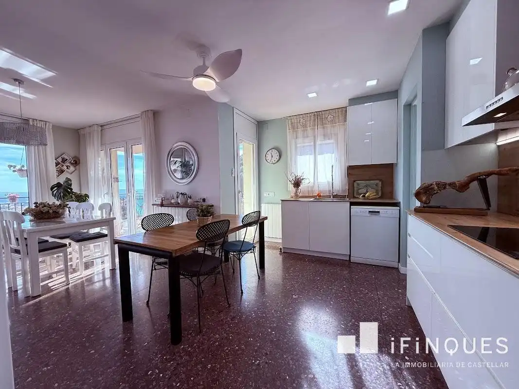 Kitchen of Houses for sale in Castellar del Vallès  with Air Conditioner, Private garden and Parquet flooring