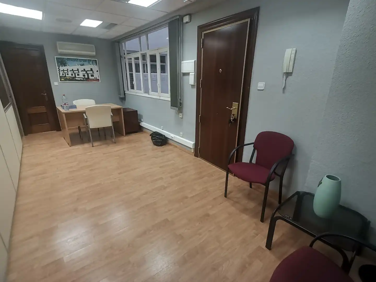 Office for sale in Almería  with Air Conditioner, Heating and Furnished
