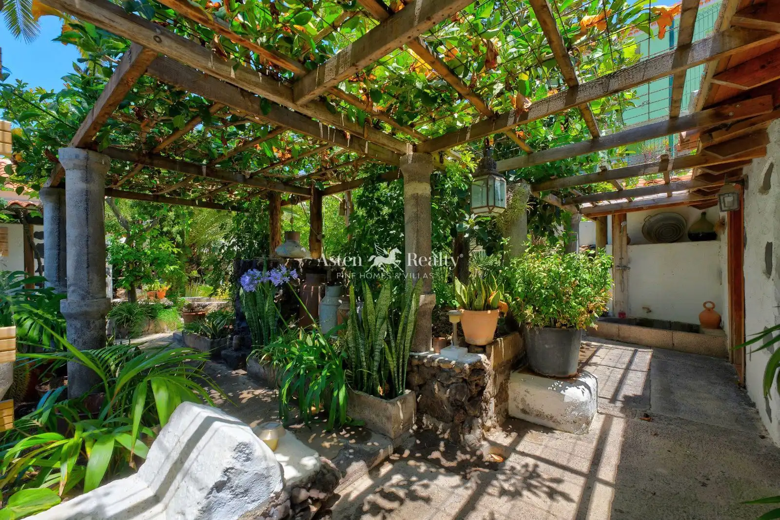 Garden of Houses for sale in Guía de Isora  with Air Conditioner, Private garden and Terrace