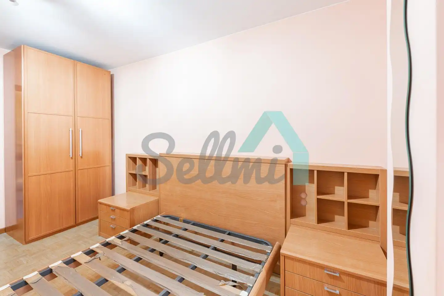 Bedroom of Flat for rent in Oviedo   with Heating, Parquet flooring and Furnished
