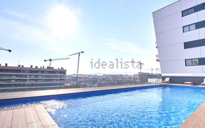 Swimming pool of Flat for sale in Badalona  with Air Conditioner, Washing machine and Balcony