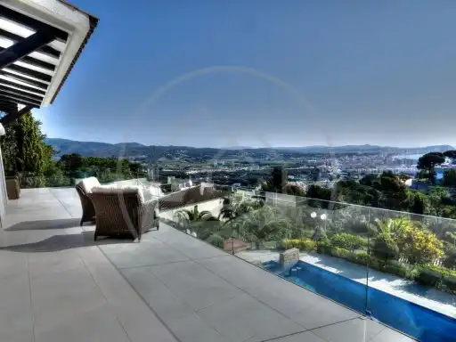 Casa con piscina in vendita a Carrer Begur, imagen 2