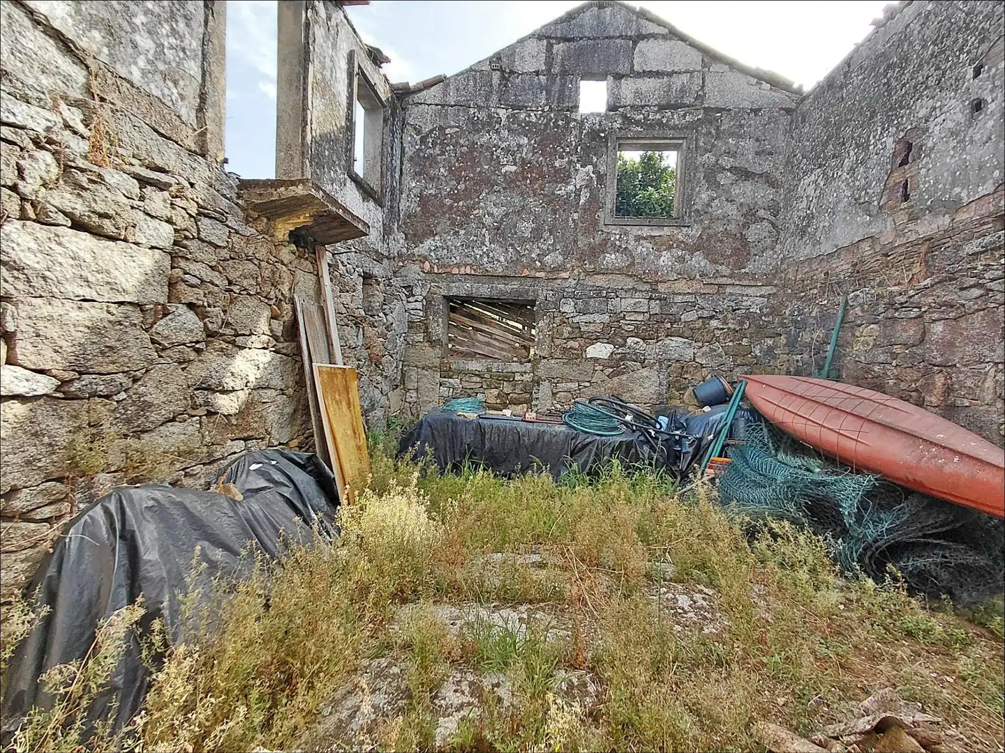 Vista exterior de Casa o xalet en venda en Vilagarcía de Arousa amb Jardí privat