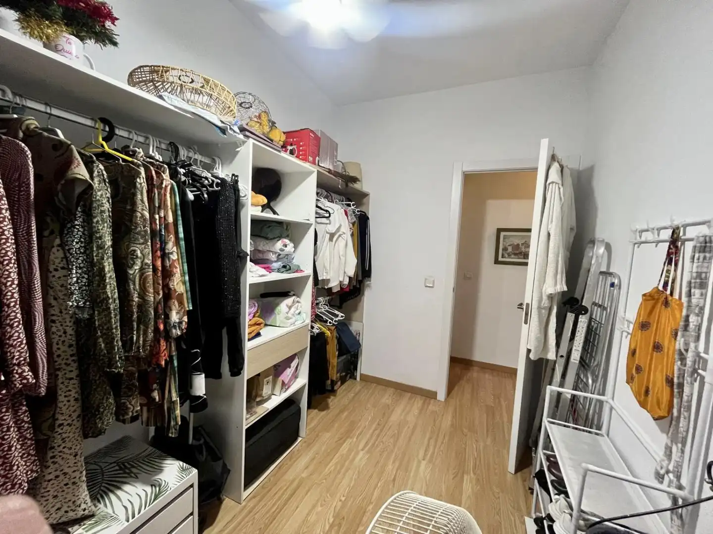 Bedroom of Flat for sale in Sevilla  with Air Conditioner, Parquet flooring and Balcony