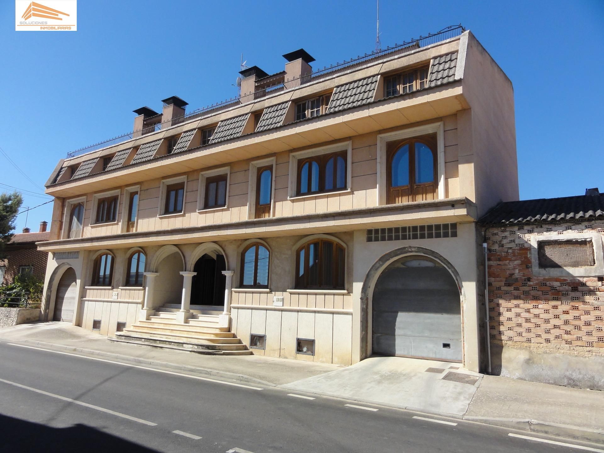 Vista exterior de Casa adosada en venda en Pesquera de Duero