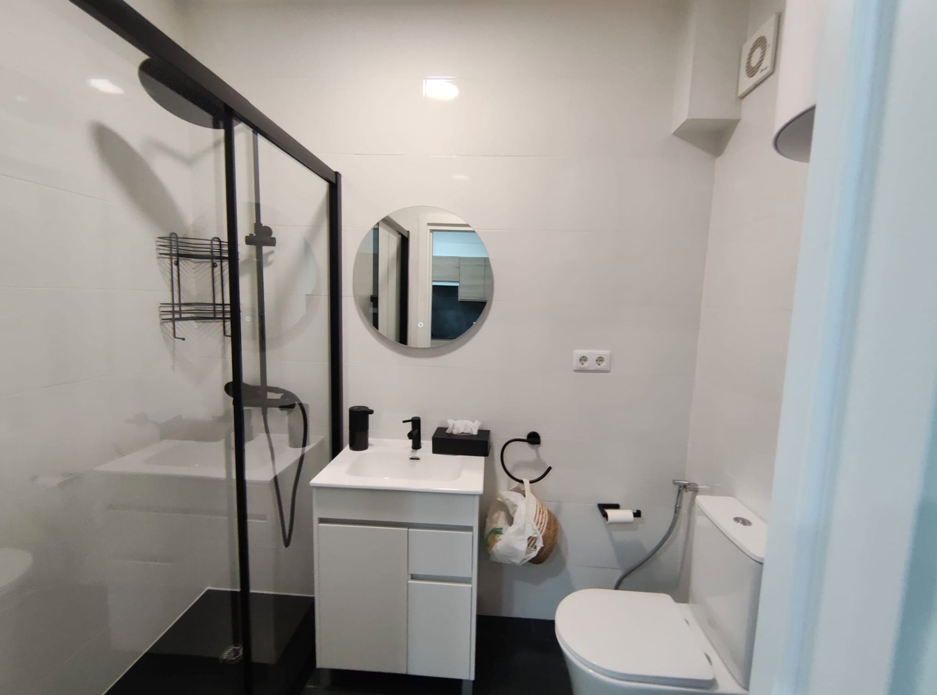Bathroom of Premises for sale in Torrejón de Ardoz  with Air Conditioner and Heating