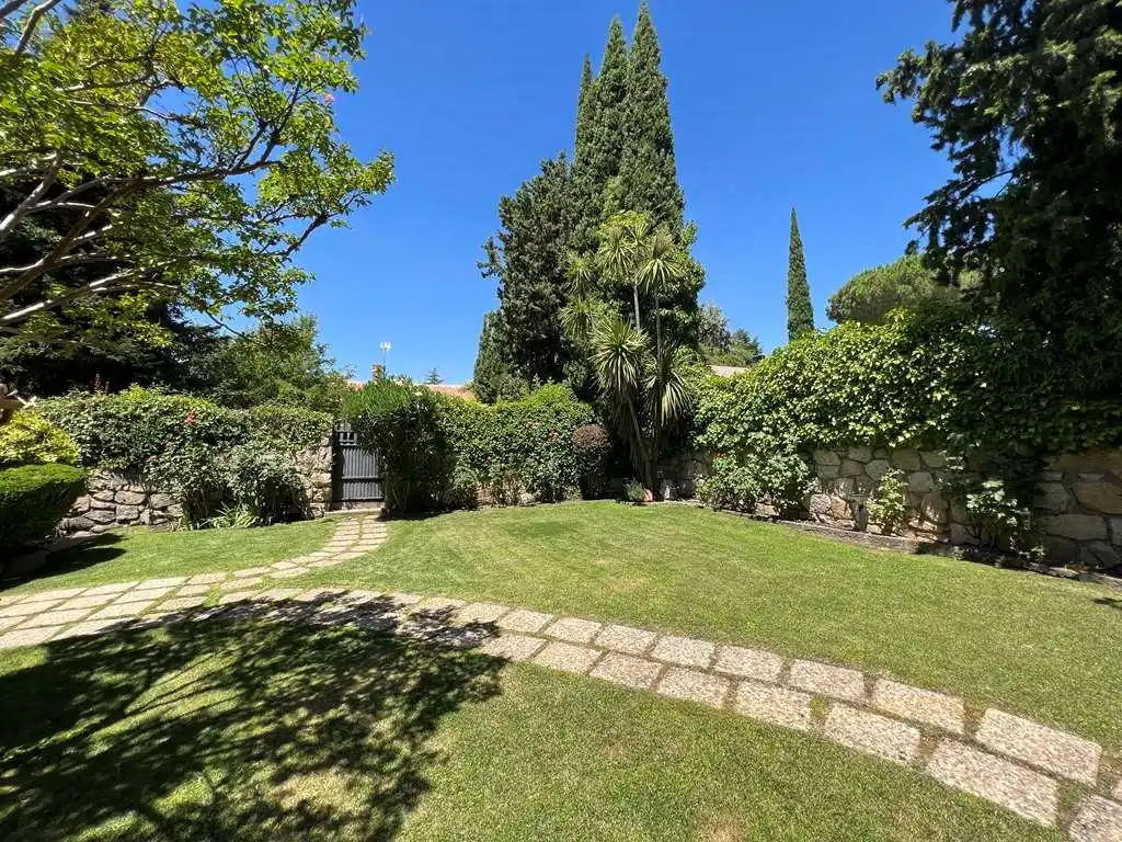 Jardí de Casa o xalet en venda en Galapagar amb Aire condicionat, Jardí privat i Piscina