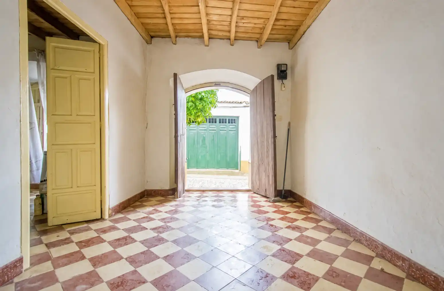 Vista exterior de Casa o xalet en venda en Almadén de la Plata