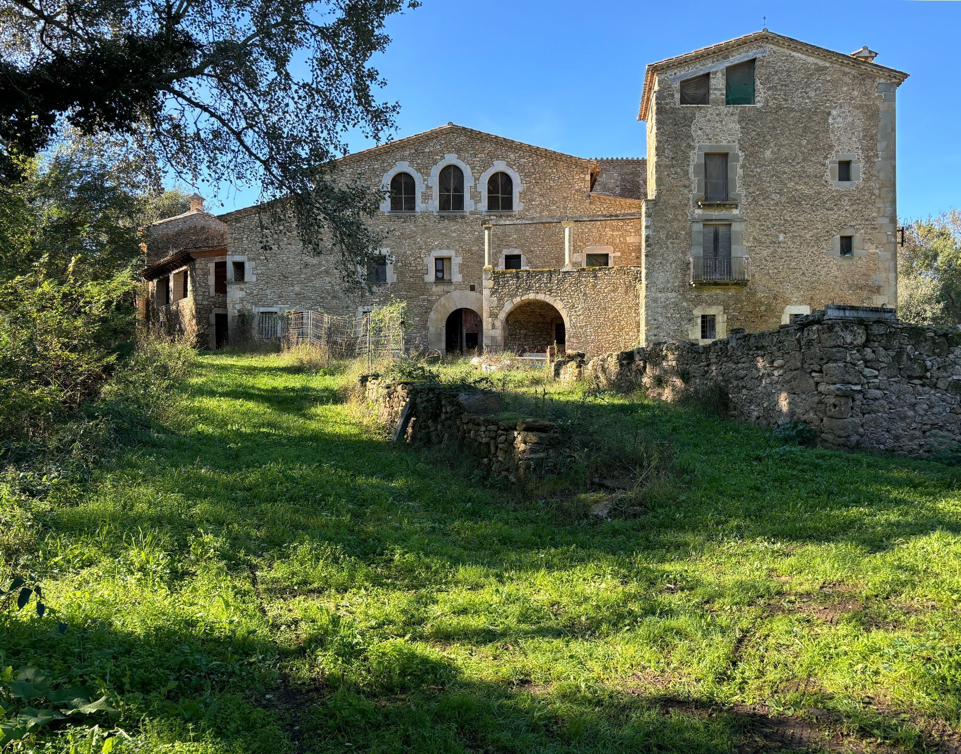 Exterior view of Country house for sale in Medinyà