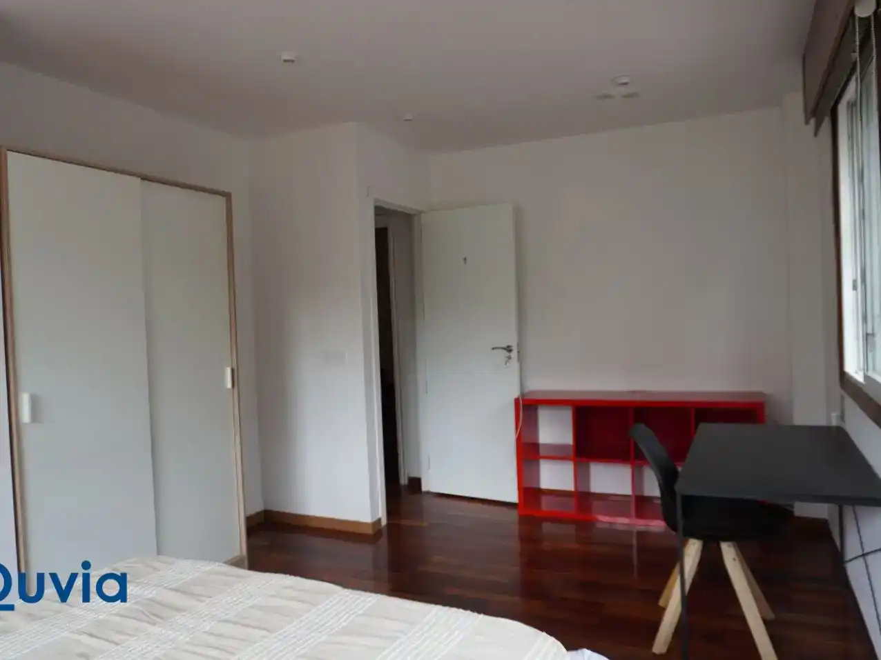 Dormitori de Pis per a compartir en Oleiros amb Jardí privat, Parquet i Traster