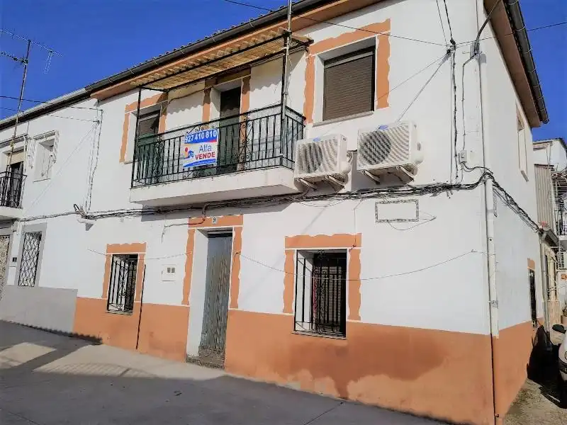 Chalet con jardín en venta en Tejeda de Tiétar