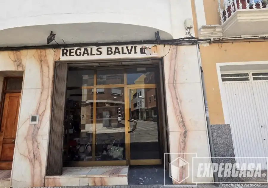 Local comercial en traspàs a Casc Urbà