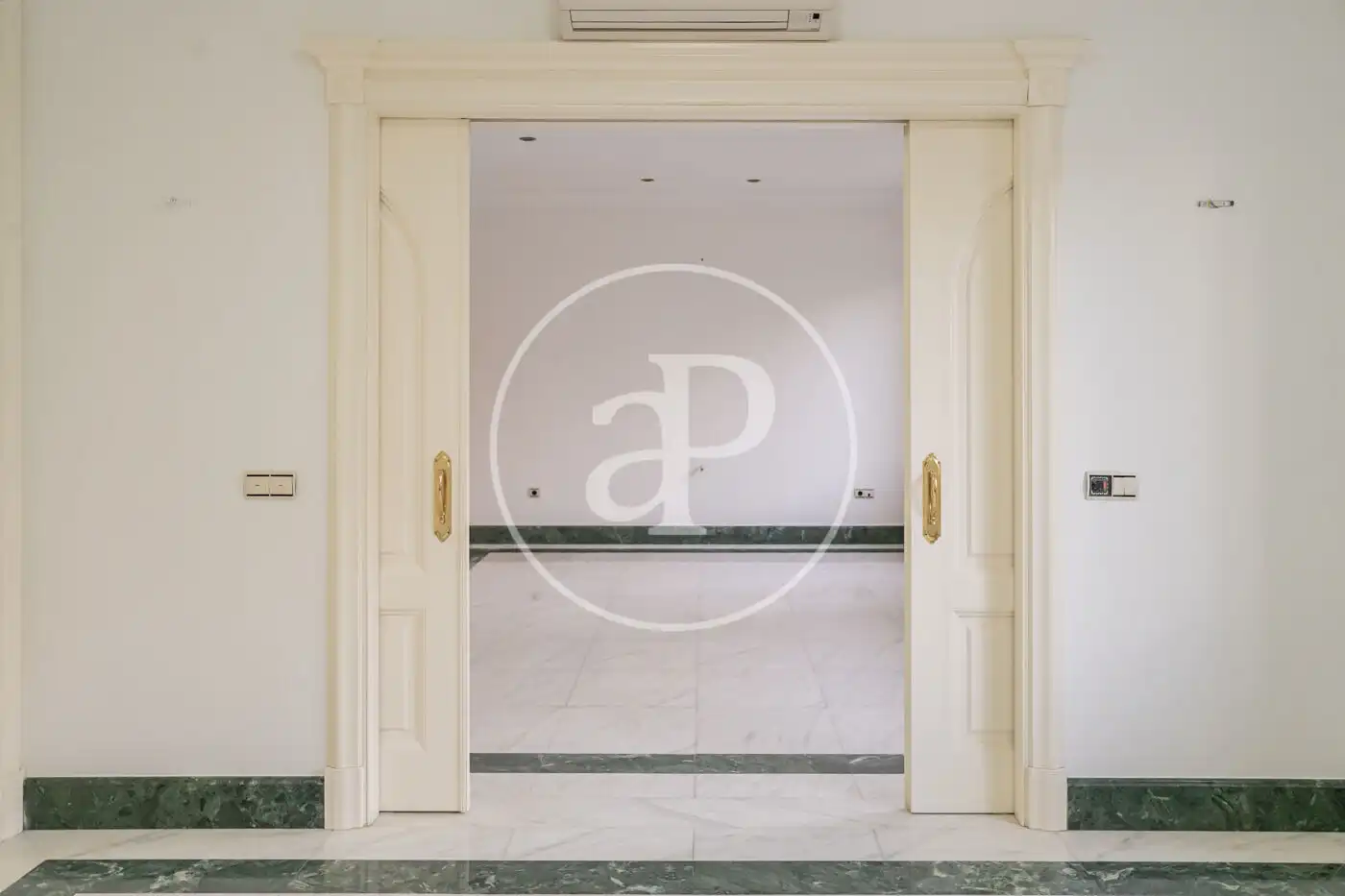 Piso en venta en Madrid con Aire acondicionado y Calefacción