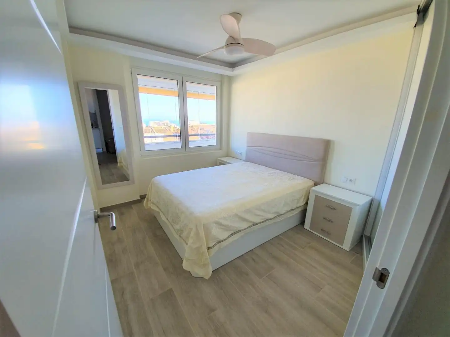 Schlafzimmer von Wohnung zur Miete in Torremolinos mit Klimaanlage, Heizung und Terrasse