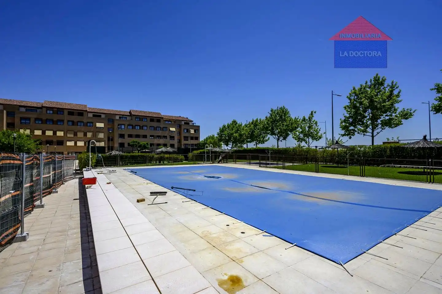 Piscina de Ático de alquiler en Navalcarnero con Aire acondicionado, Calefacción y Terraza