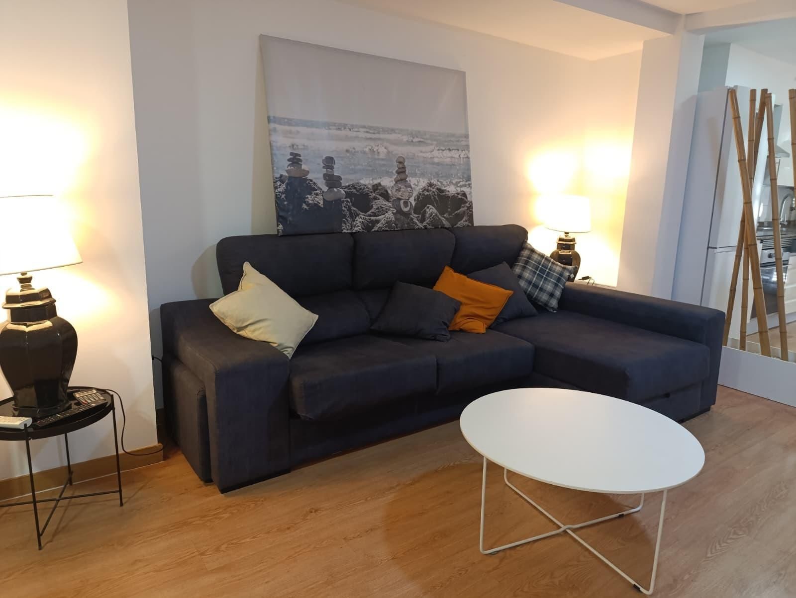 Sala de estar de Piso de alquiler en  Valencia Capital con Aire acondicionado, Parquet y Balcón