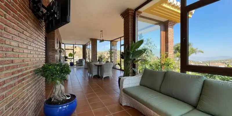Terrassa de Casa o xalet en venda en Loja amb Aire condicionat, Jardí privat i Terrassa