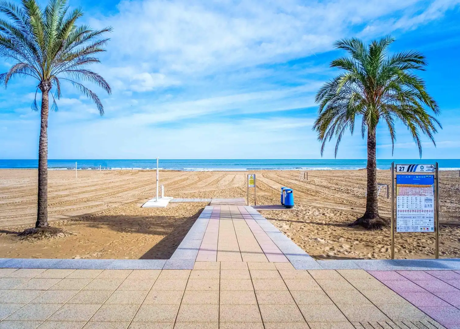 Vista exterior de Ático en venta en Gandia con Aire acondicionado, Terraza y Trastero